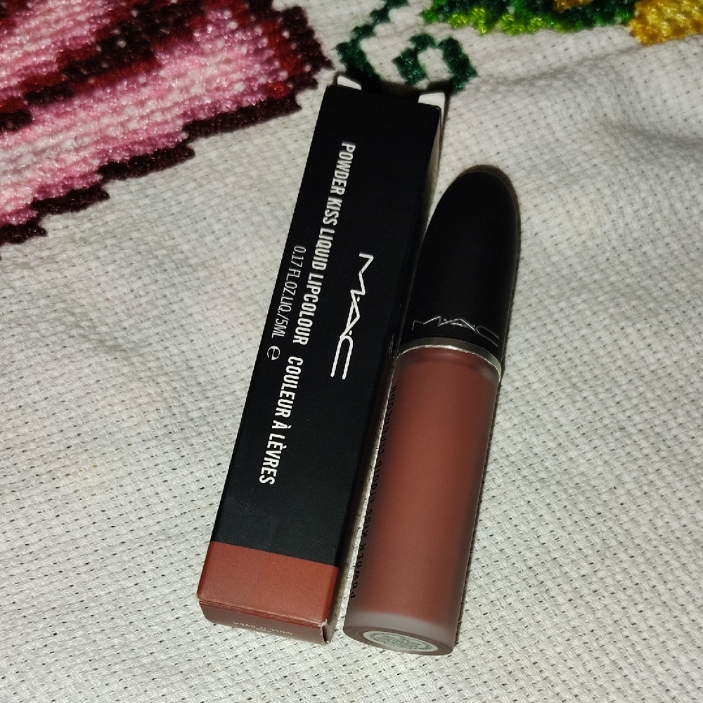MAC Cosmetics Powder Kiss Liquid Lipcolor - MULL IT OVER